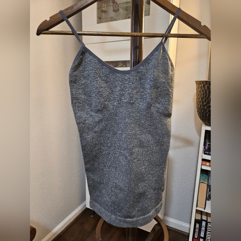 Superform slight compression tank. Gray. Medium.